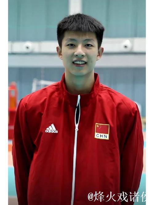 江苏队吴浩泽扣杀如雷霆万钧 江苏队吴浩泽扣杀如雷霆万钧